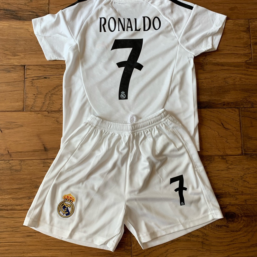 Ronaldo Toddler 3-4T Boys Soccer Kit Jersey Home Real Madrid - Ships Same Day - Picture 4 of 7